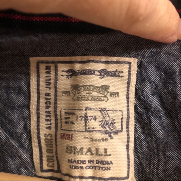 SZ small.  Mens.  Striped long sleeve Cotten tee (Henley)  buttons. - Picture 2 of 8